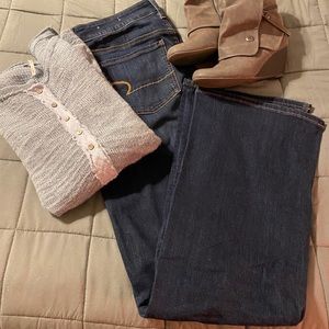 American Eagle Favorite Boyfriend size 12 jeans